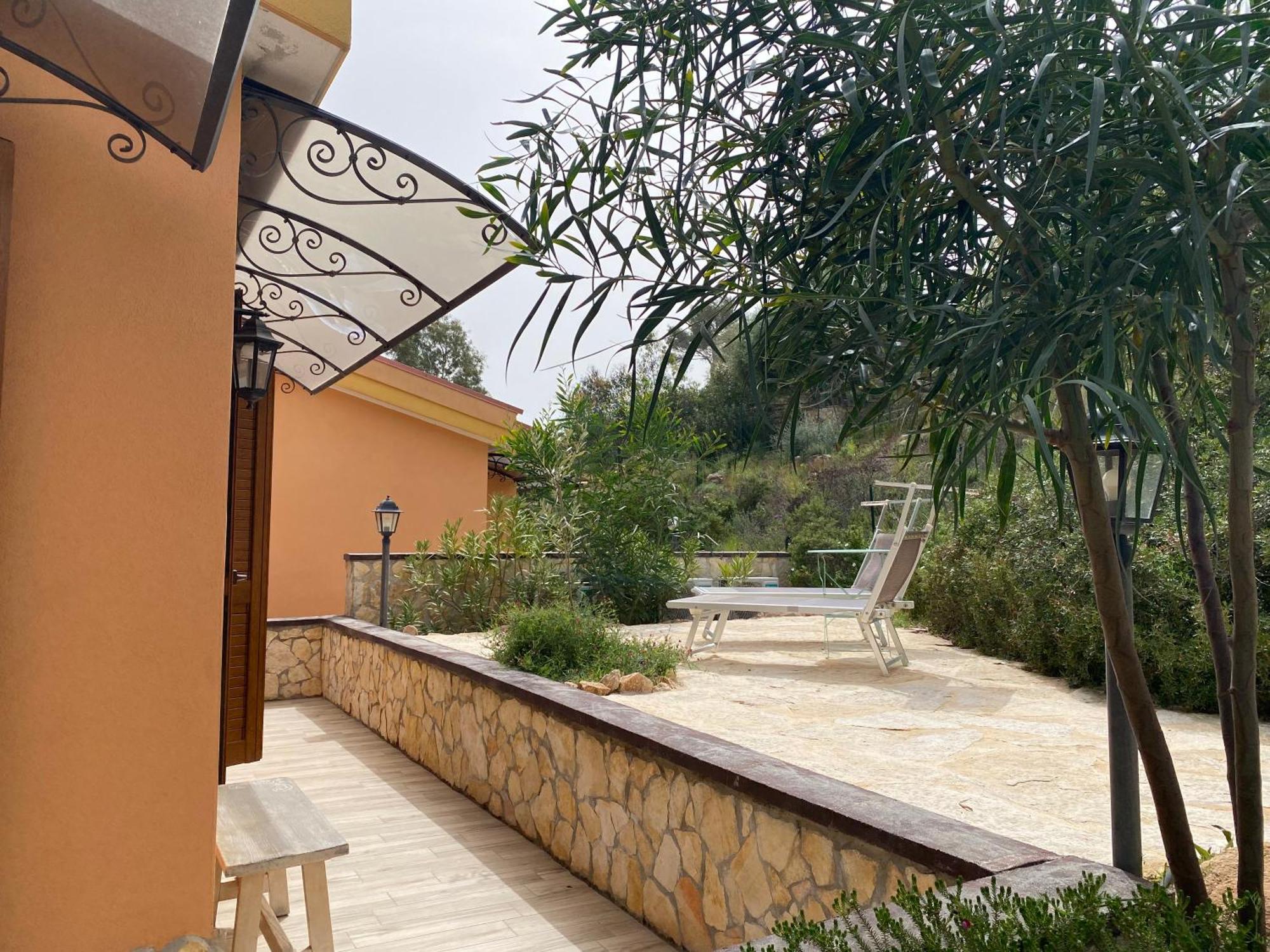 Residenza I Ginepri Villa Domus De Maria Exterior photo